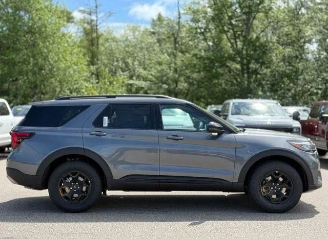 New 2026 Gray Ford Tremor image 3