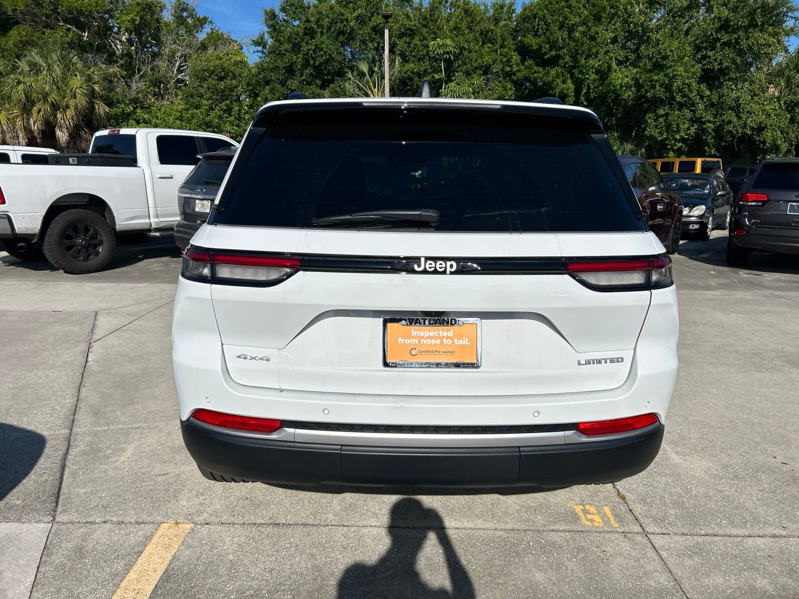 Used 2026 White/off-white Jeep Limited image 4