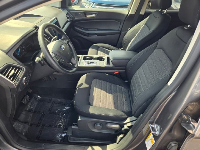 Used 2022 Gray Ford SE image 19