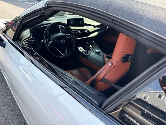 Used 2019 White BMW Base image 23