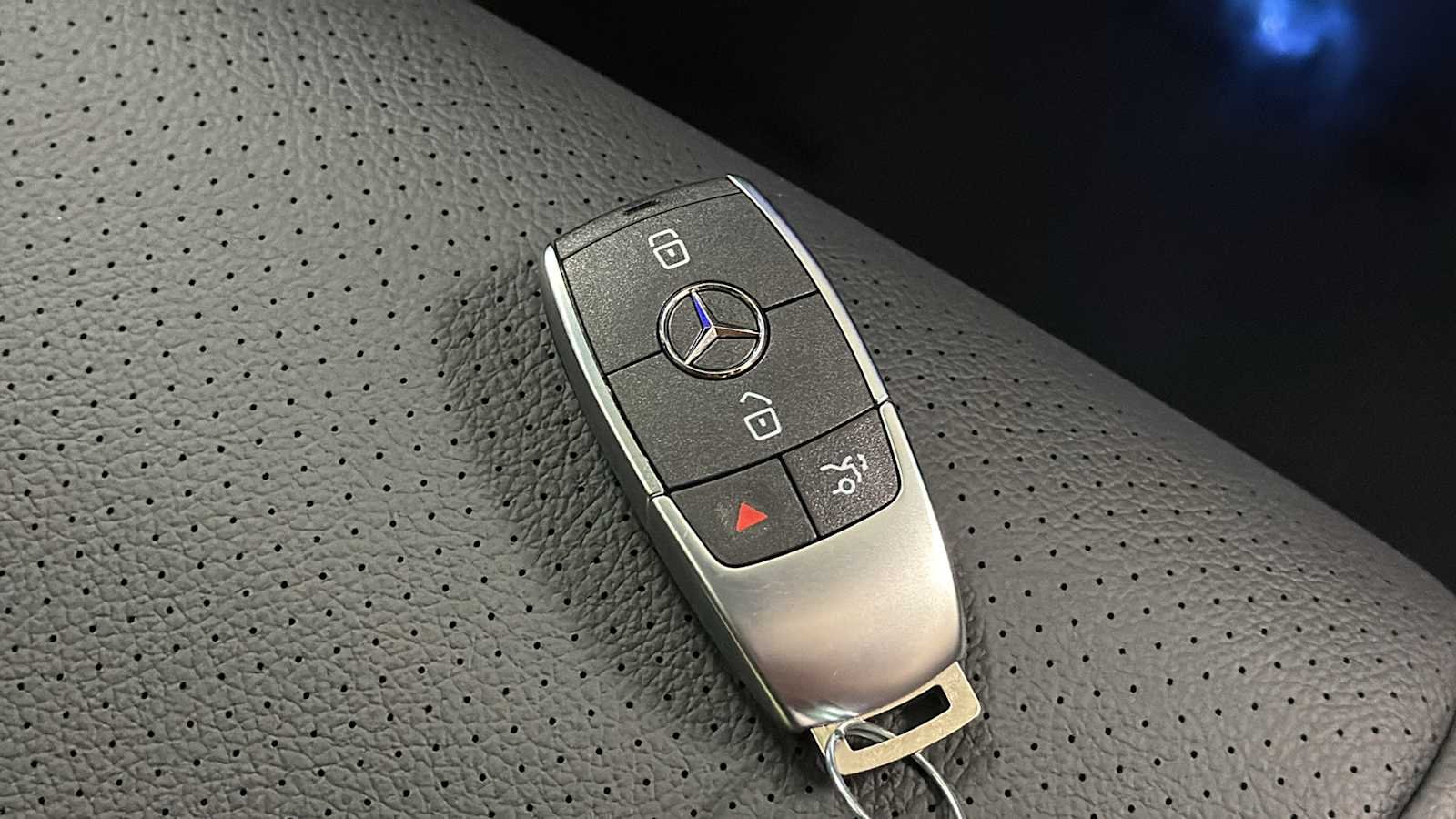 New 2026 Selenite Grey Metallic Mercedes-Benz GLE 350 image 40