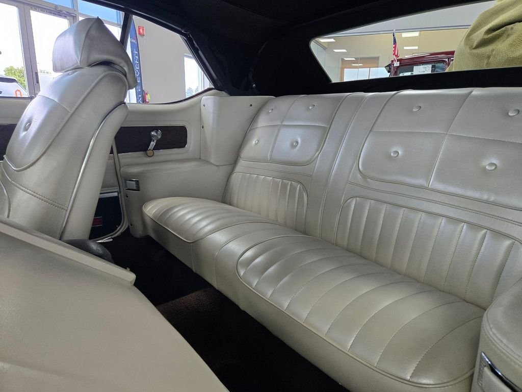Used 1970 White Oldsmobile Convertible image 8