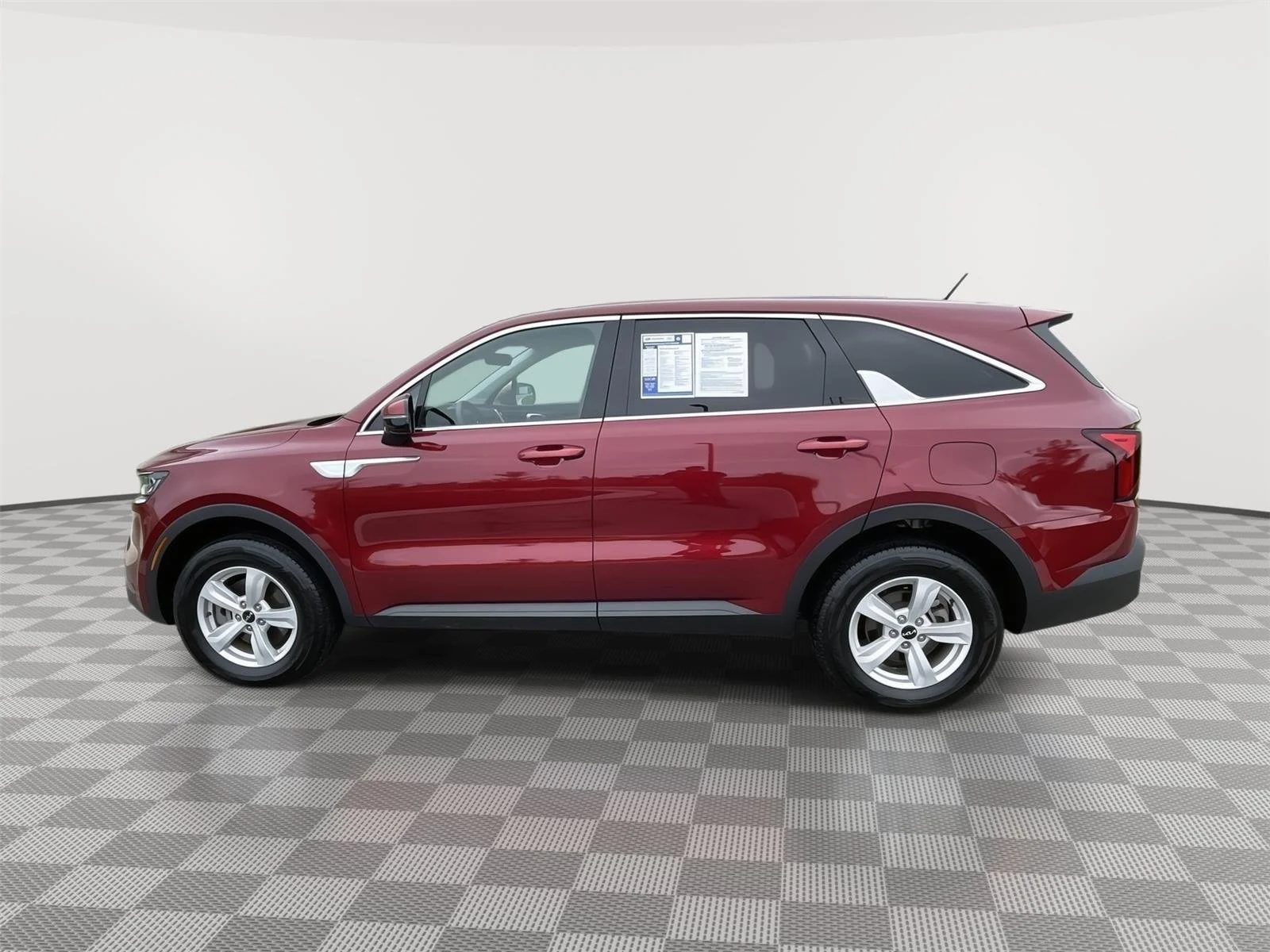 Used 2022 Passion Red Tintcoat Kia LX image 9