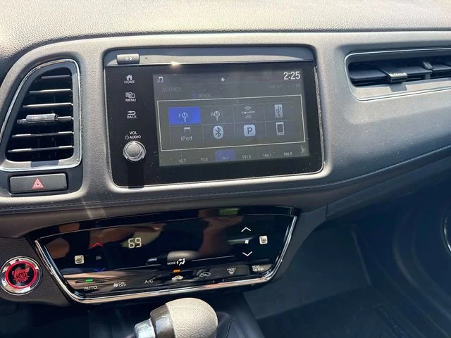Used 2020 Silver Honda EX image 17