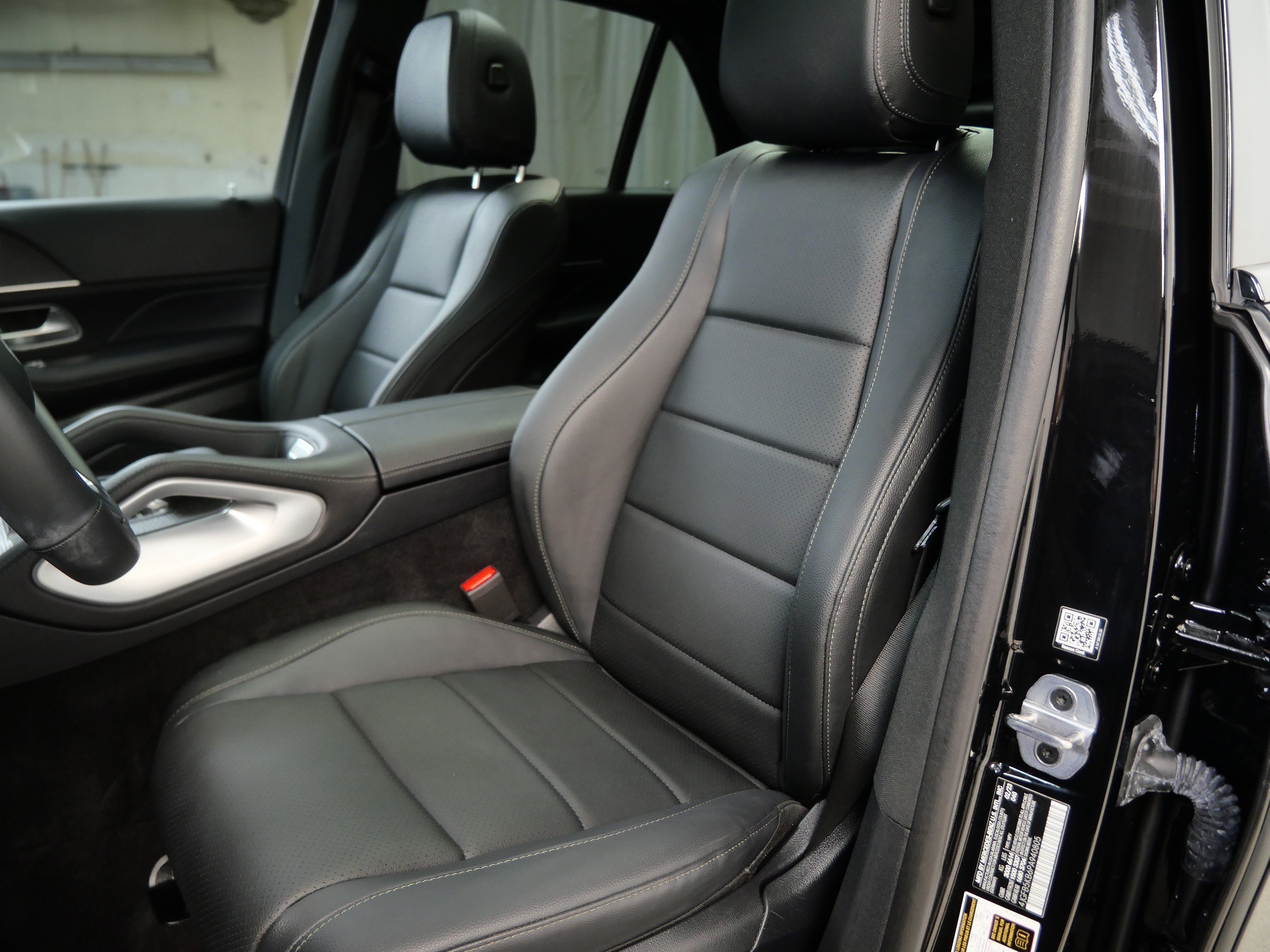 Used 2023 Black Mercedes-Benz GLE 450 image 3
