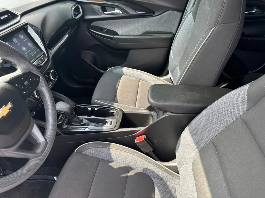 Used 2021 Mosaic Black Metallic Chevrolet LT image 19