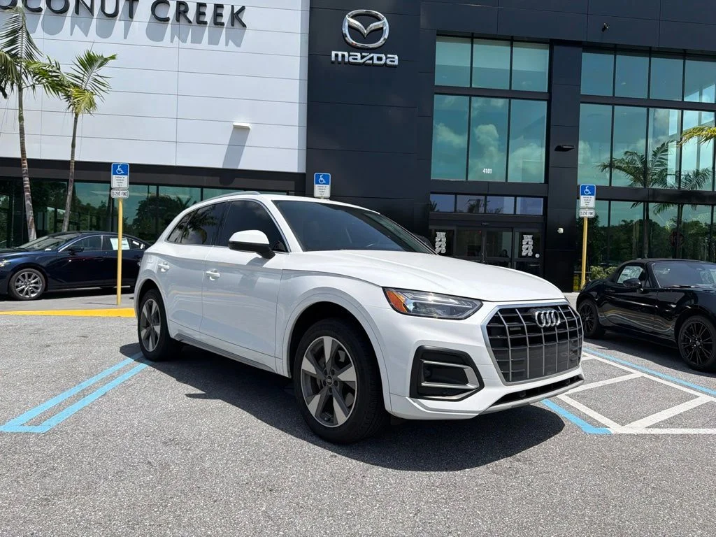 Used 2023 Glacier White Audi 40 Premium image 2