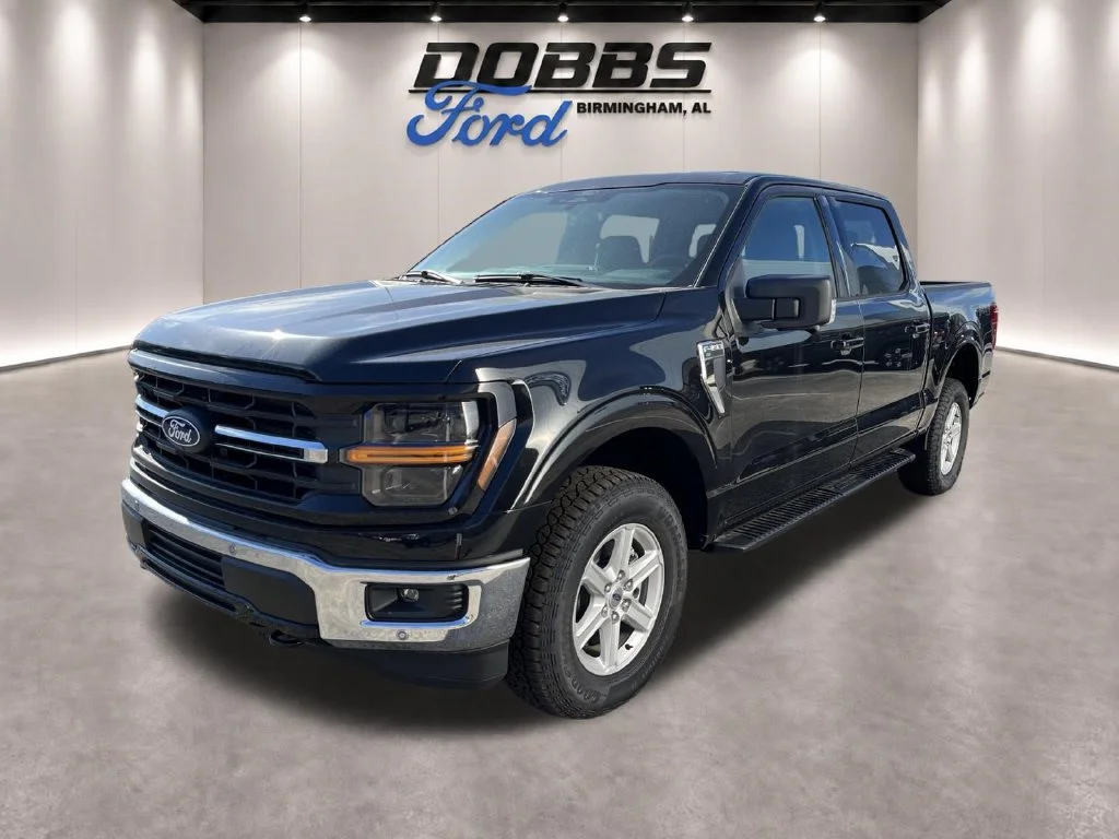 New 2026 Agate Black Metallic Ford XLT image 3