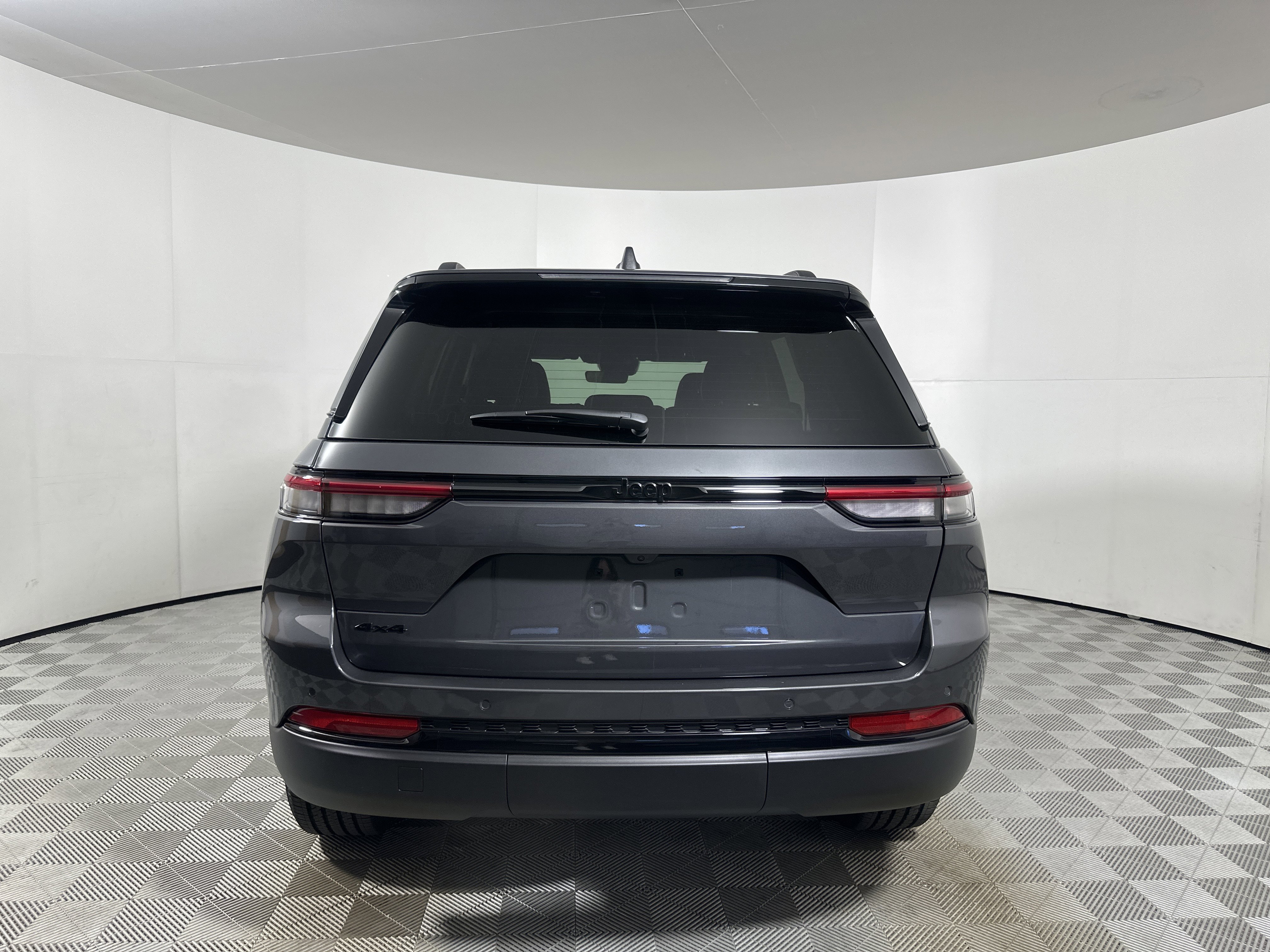 2025 Jeep Grand Cherokee Altitude - Photo 6