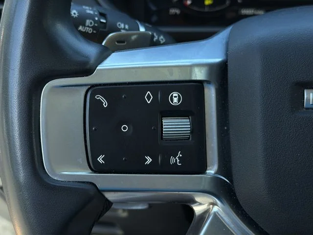 Used 2024 Black Land Rover S image 28