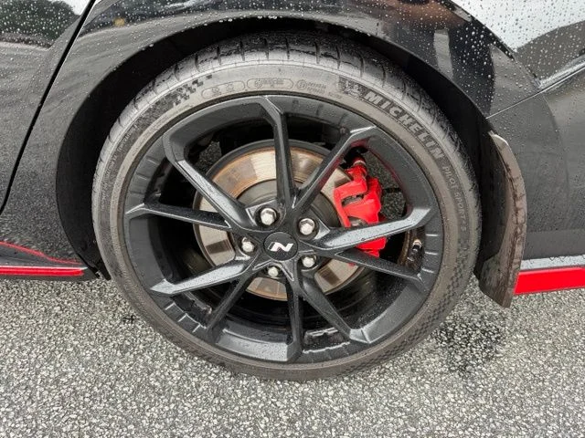 Used 2025 Black Hyundai Base image 9