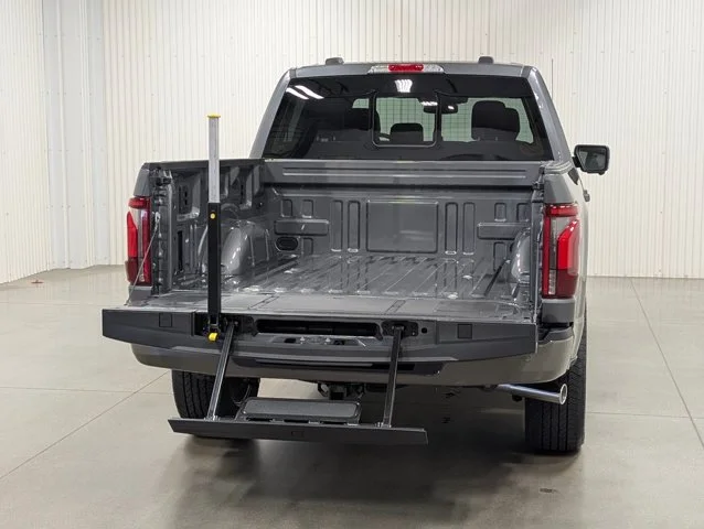 New 2026 Carbonized Gray Metallic Ford King Ranch® image 66