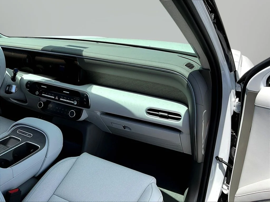 New 2026 White Hyundai Limited image 30