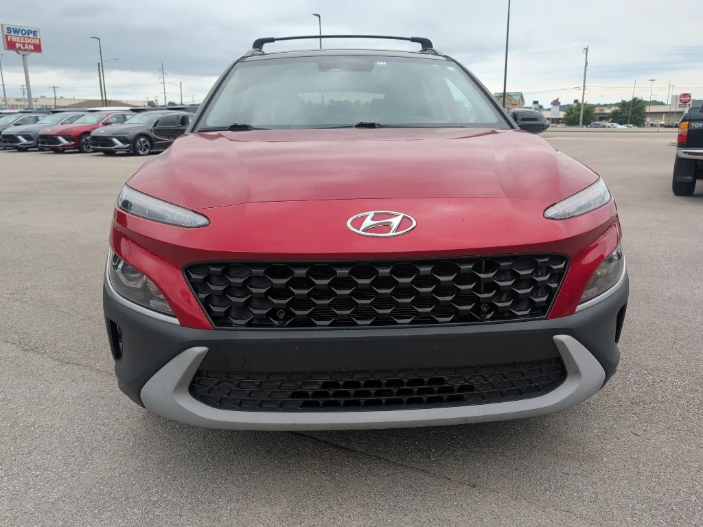 Used 2023 Pulse Red w/Black Roof Hyundai SEL image 6