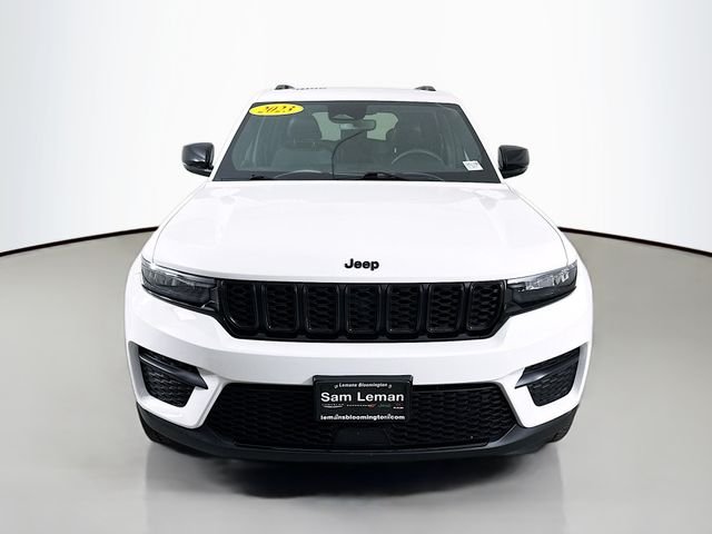 Used 2023 White Jeep Altitude X image 2