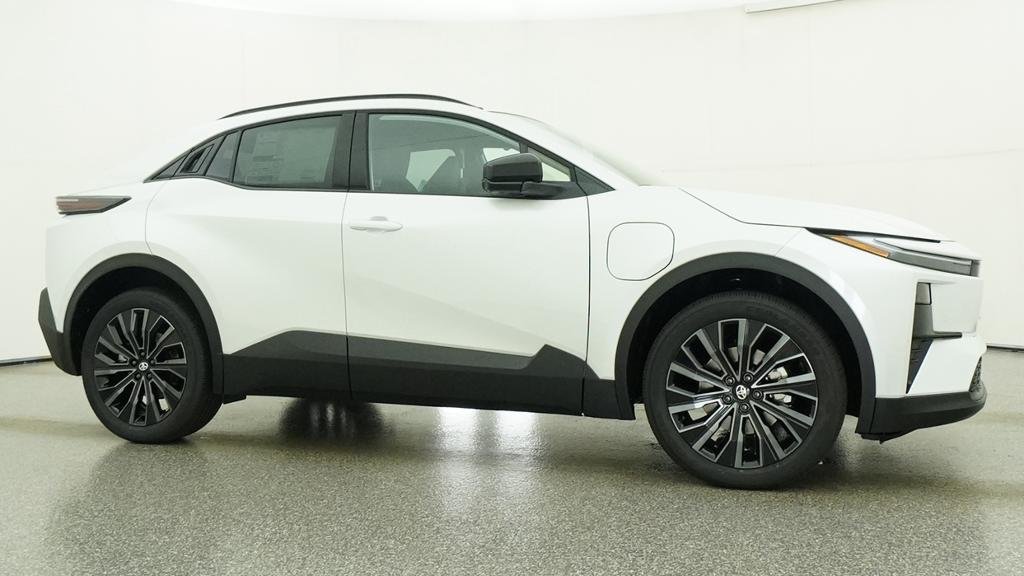 New 2026 Wind Chill Pearl Toyota XSE image 11