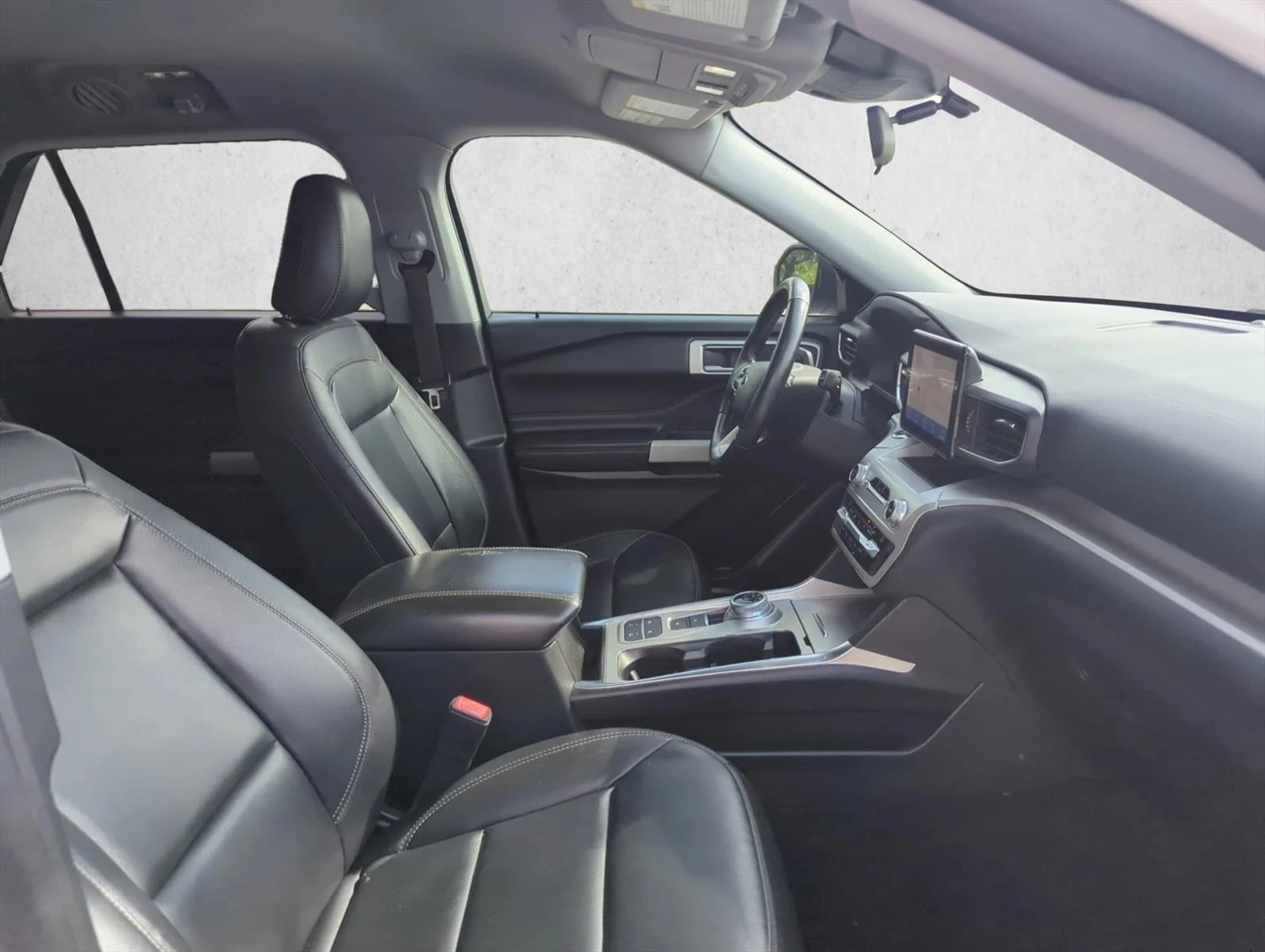 Used 2021 Oxford White Ford XLT image 23