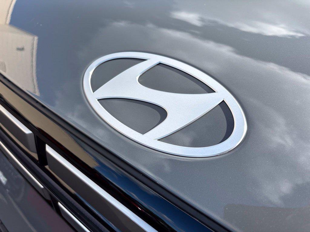 New 2027 Gray Hyundai SEL AWD image 9