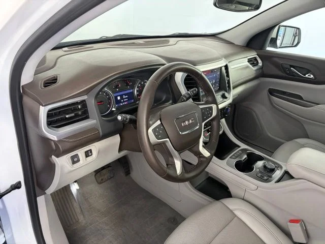Used 2023 White GMC SLT image 12