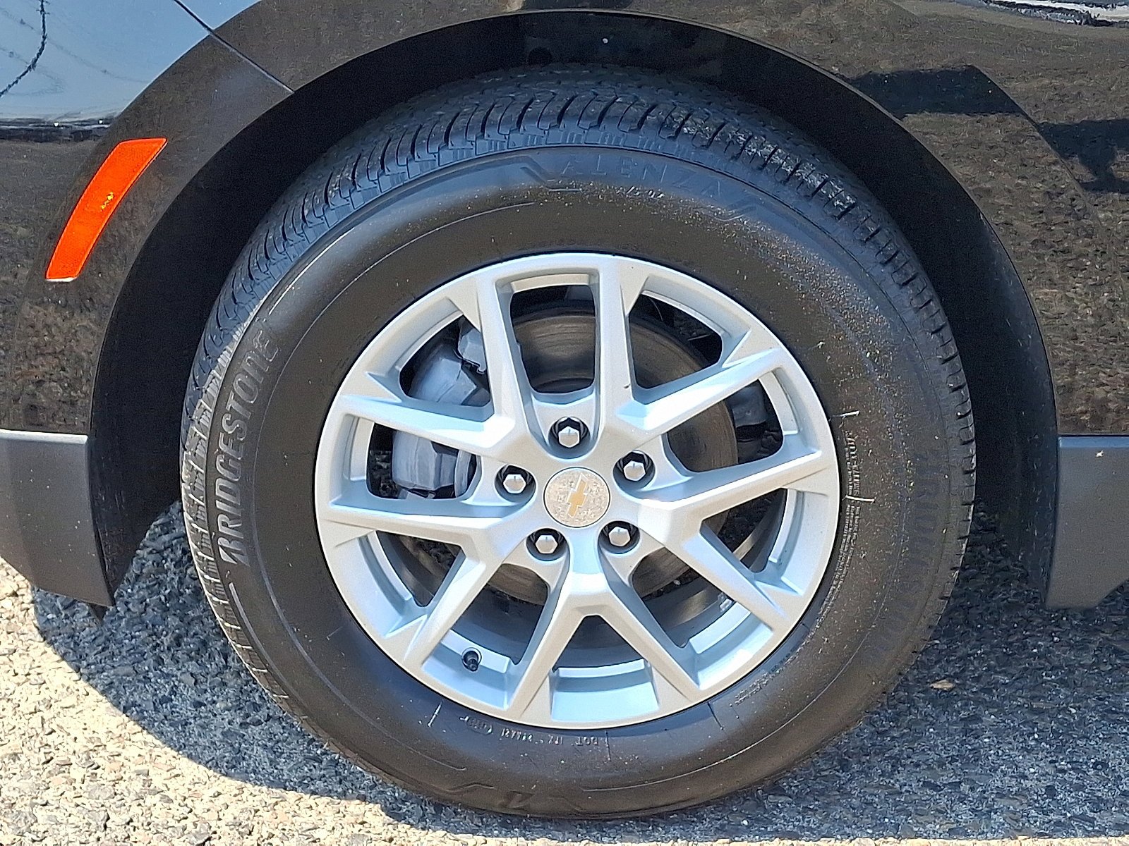 2023 Chevrolet Equinox LS - Photo 29