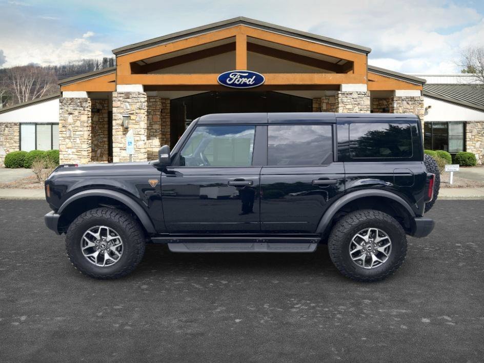 Used 2025 Shadow Black Ford Badlands image 7