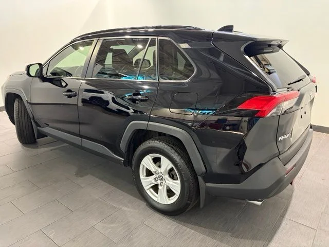 Used 2020 Black Toyota XLE image 3