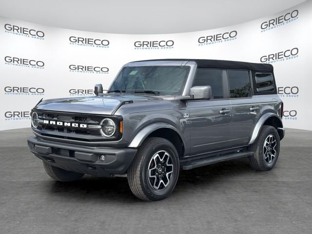 Used 2023 Gray Ford Outer Banks image 3