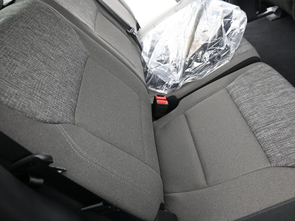 2025 Ford F-150 XLT - Photo 22