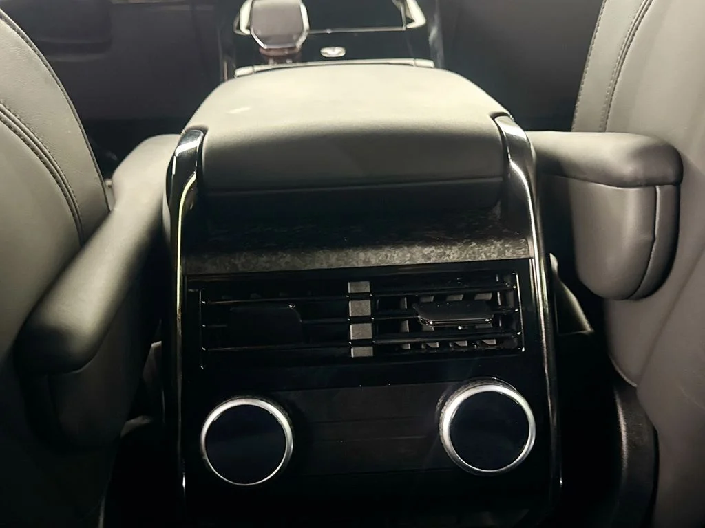 Used 2024 Black Land Rover Dynamic SE image 26