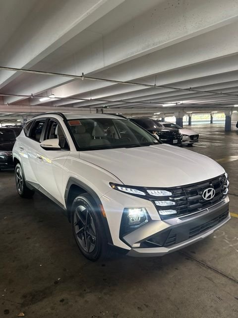 Used 2026 White Hyundai SEL Convenience image 3