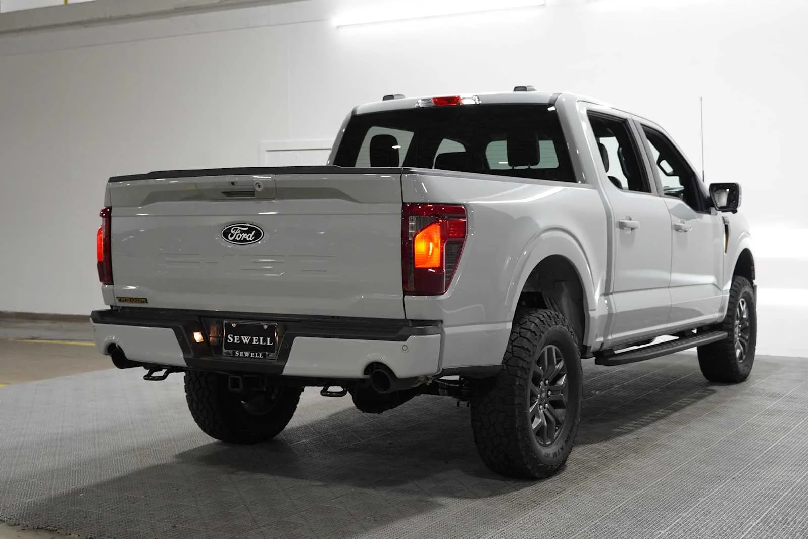 Used 2026 Avalanche Ford Tremor image 4