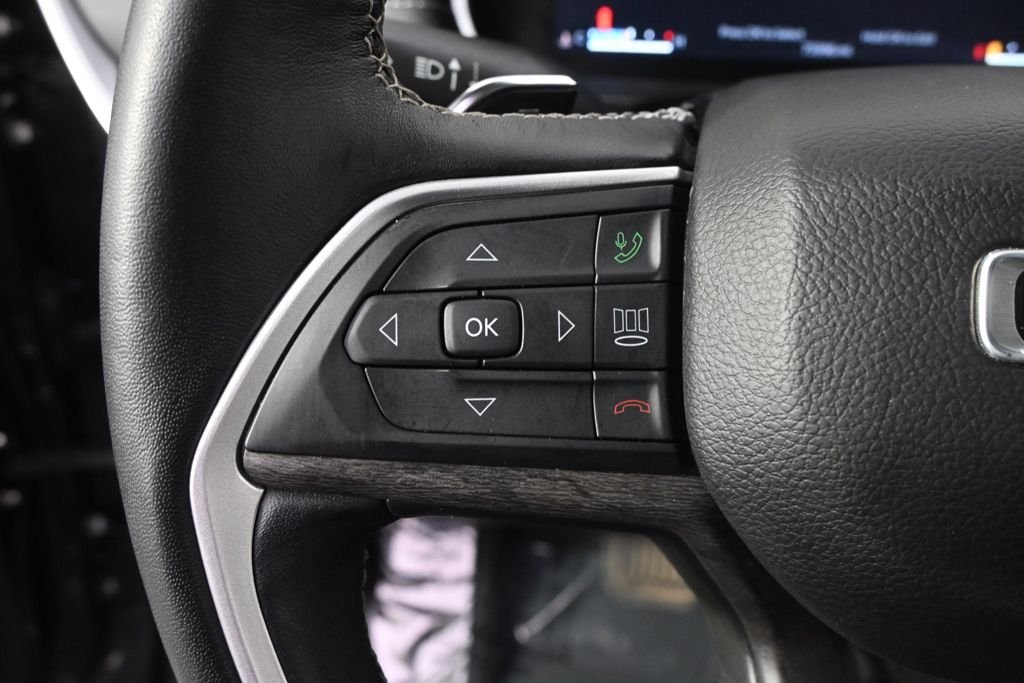 Used 2022 Gray Metallic Jeep Limited image 33