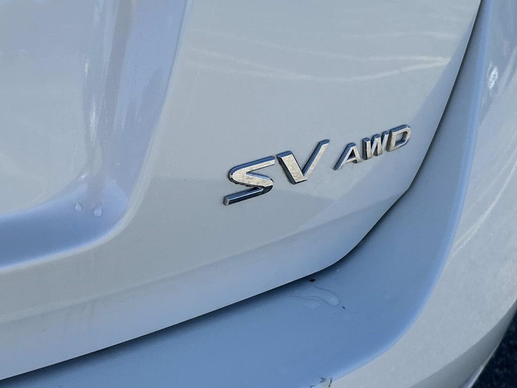 Used 2014 White Nissan SV image 13