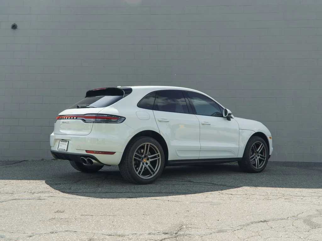 Used 2019  Porsche S image 7