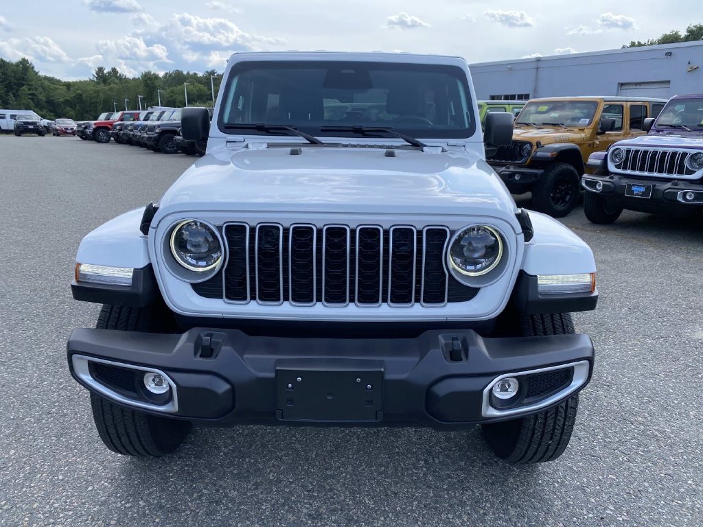Used 2026 White Jeep Sahara image 9