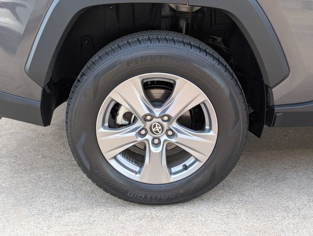 Used 2025 Gray Toyota XLE image 3