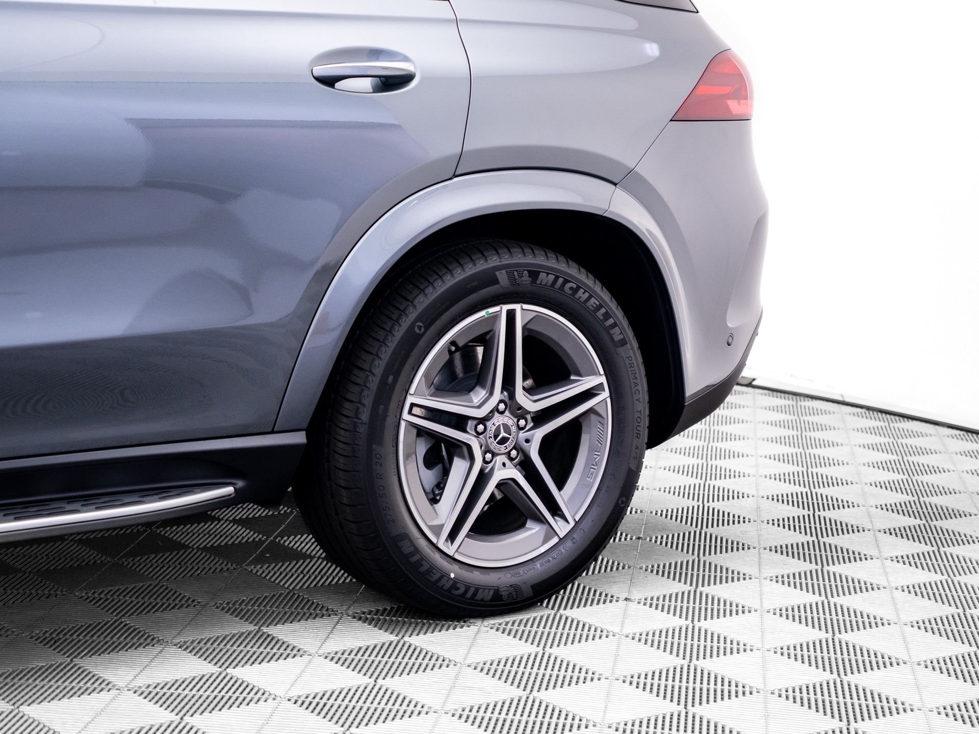 New 2026 Selenite Grey Metallic Mercedes-Benz GLE 450 image 36