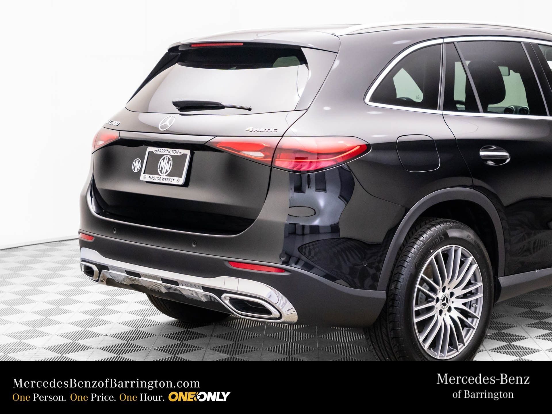 New 2026 Black Mercedes-Benz GLC 300 image 34