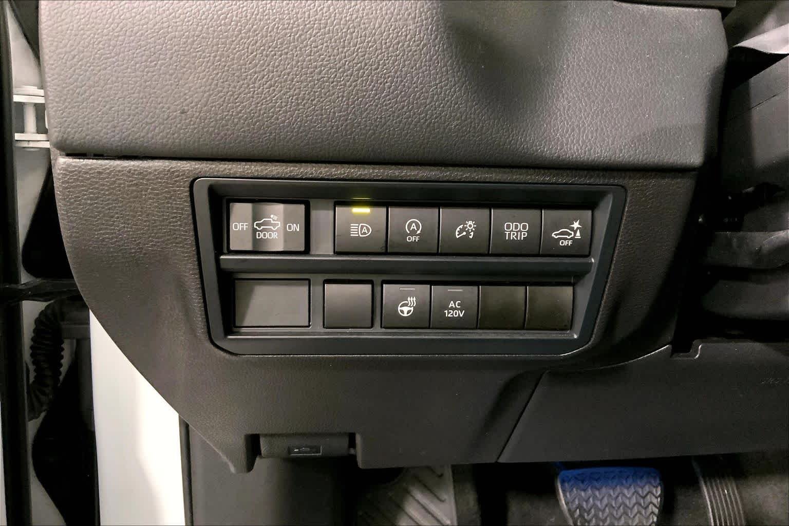 Used 2024 Wind Chill Pearl Toyota Limited image 35