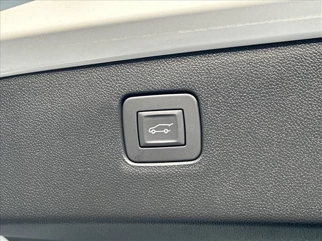 New 2026 Summit White Buick Preferred image 12