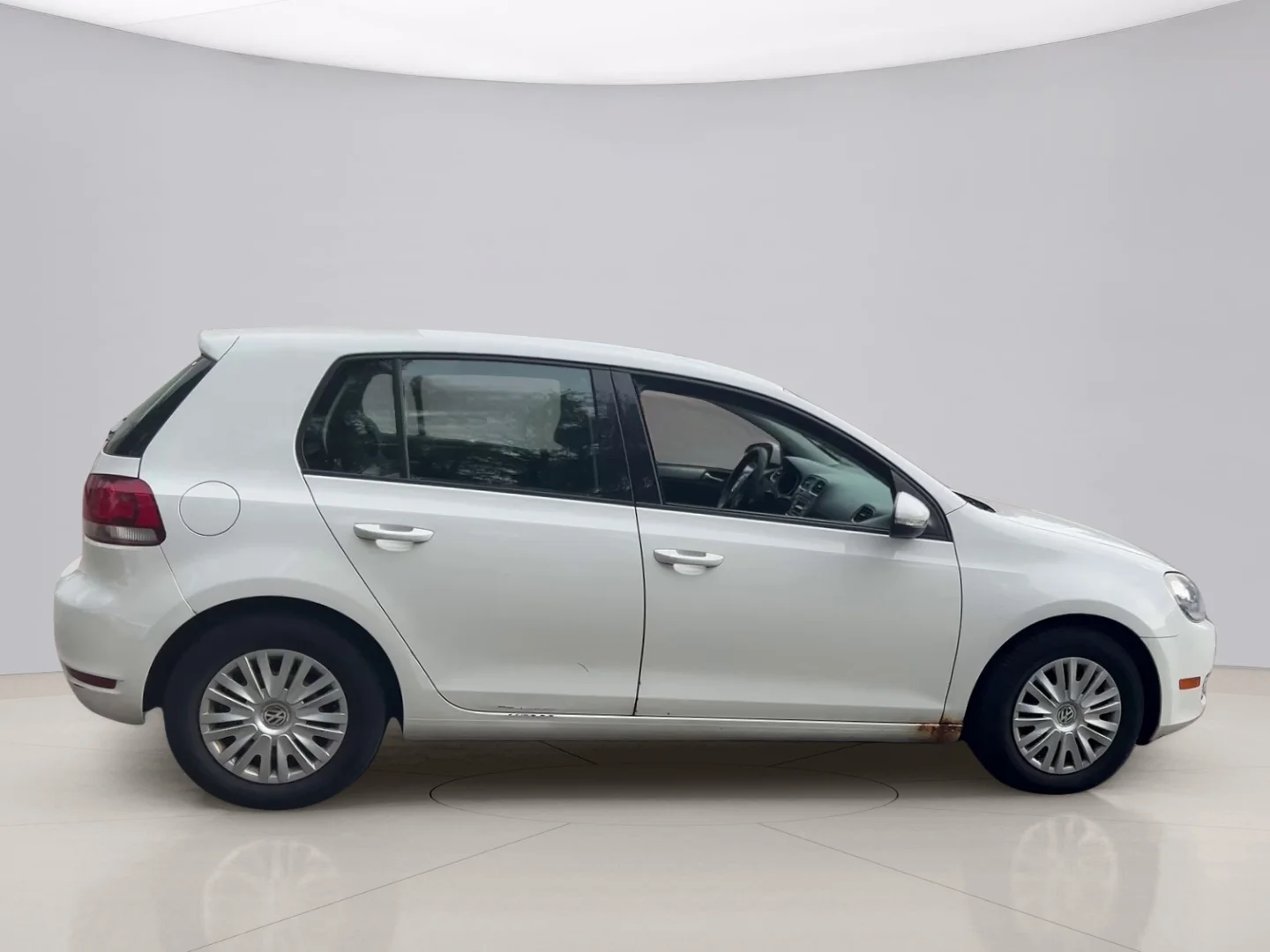 Used 2010 White Volkswagen 4DR image 6