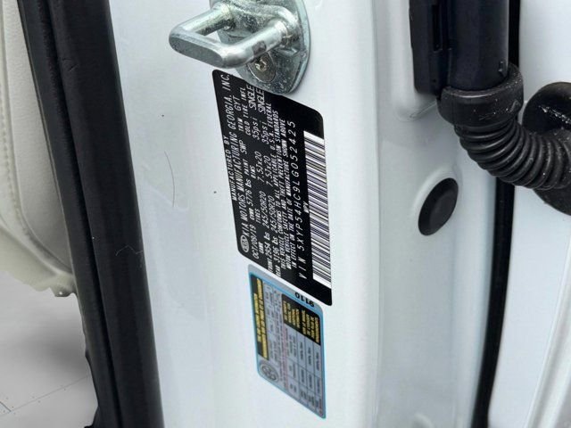 Used 2020 White Kia SX image 41