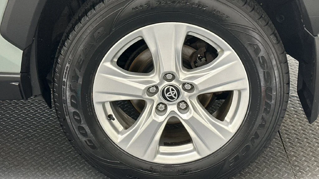 Certified Used 2021 Green Toyota XLE image 21