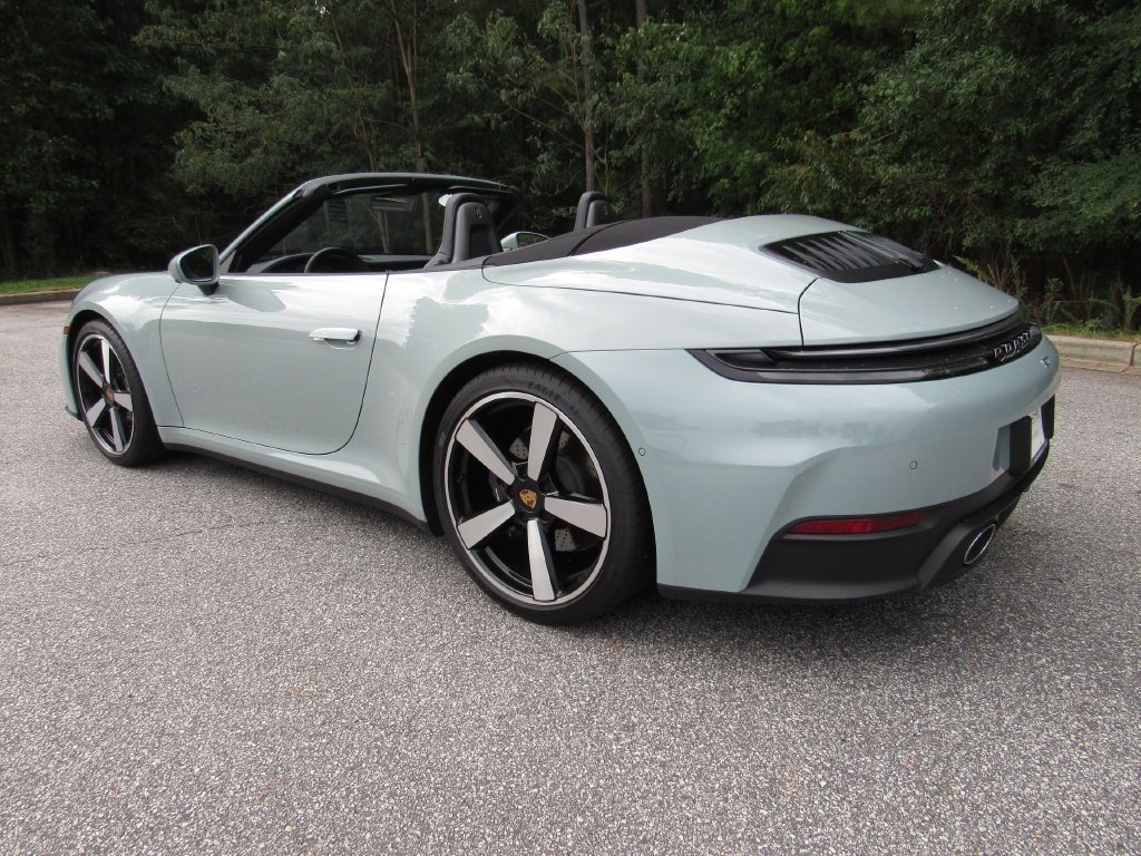 2025 Porsche 911 - Photo 3