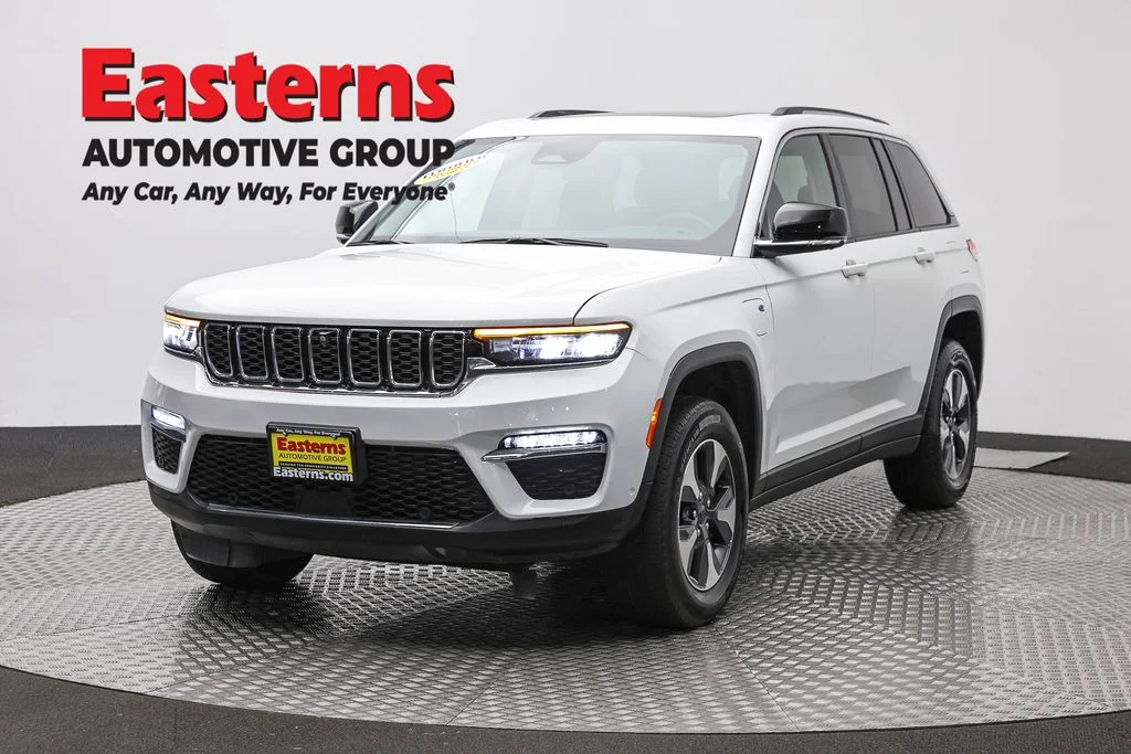 Used 2022 White Jeep 4xe image 1