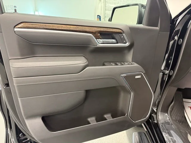 New 2026 Onyx Black GMC Elevation image 12