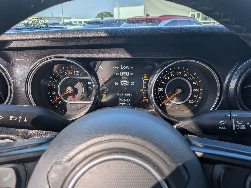 Used 2020 White Jeep Unlimited Sport image 25