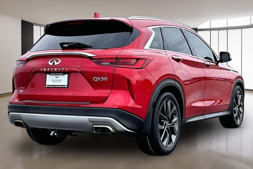 Used 2022 Red INFINITI Autograph image 2