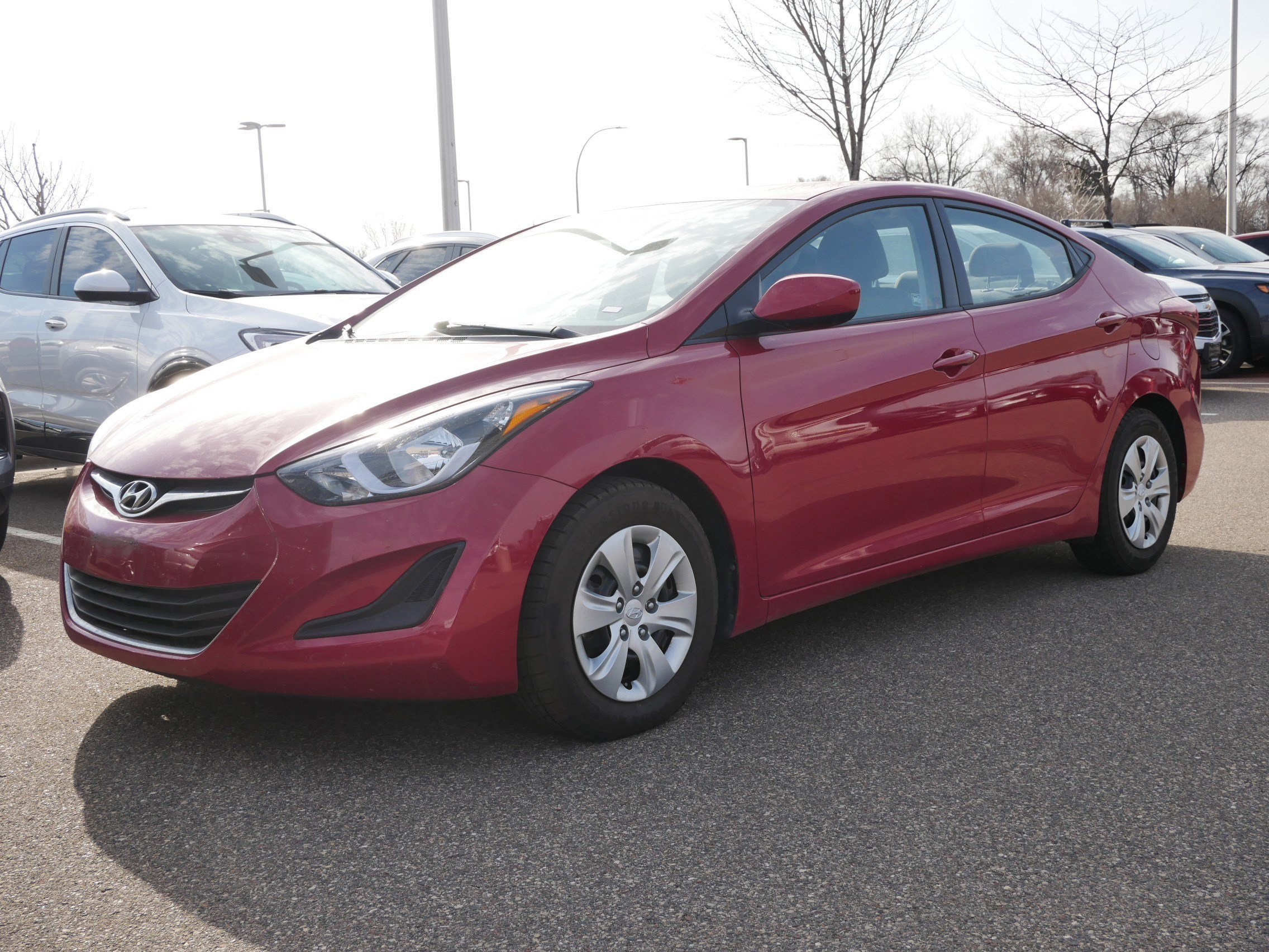 Used 2016 Hyundai Elantra SE with VIN KMHDH4AE5GU541300 for sale in Brooklyn Center, Minnesota