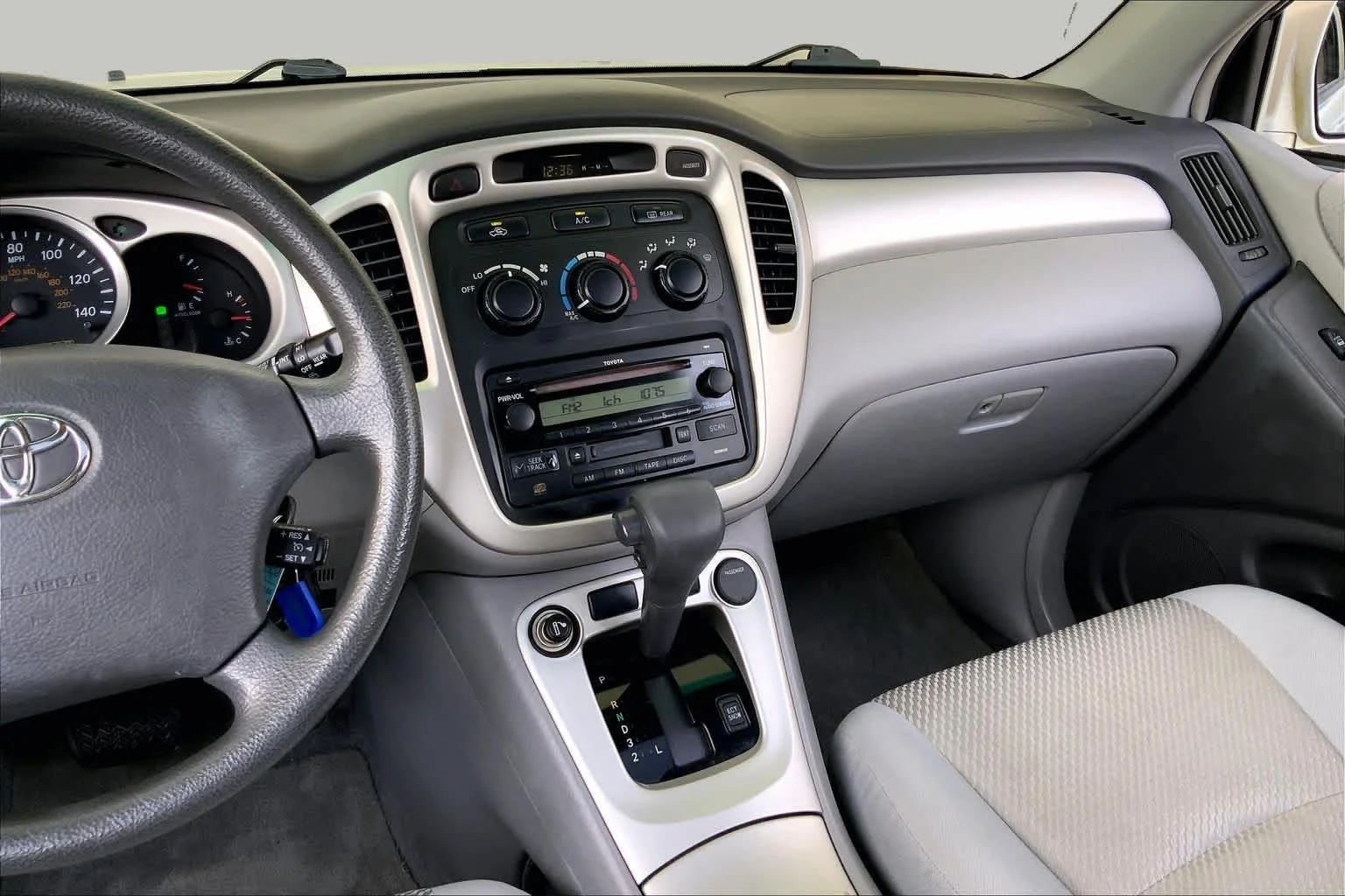 Used 2007 Millenium Silver Metallic Toyota  image 6